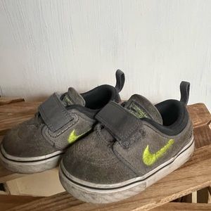 Nike Toddler Boys sneakers
